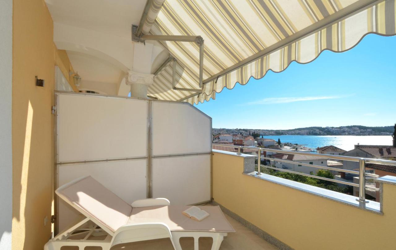 Villa Klaudia Trogir Exterior foto