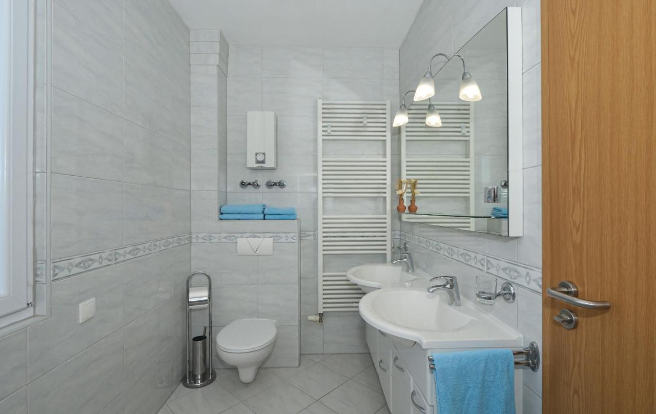 Villa Klaudia Trogir Exterior foto